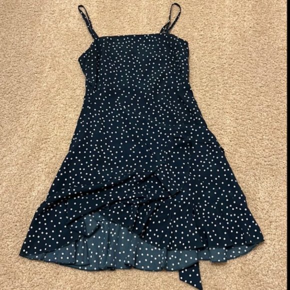 Dresses & Skirts - Princess Polly Dress